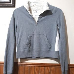 Hollister crop pullover Sweatshirt size S